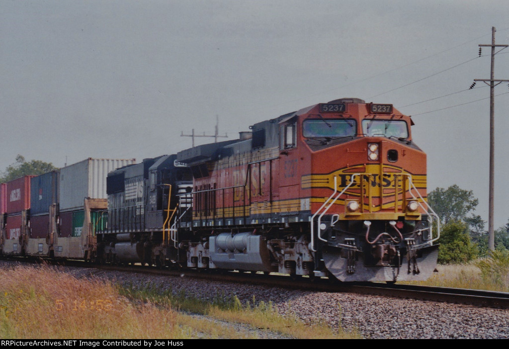 BNSF 5237 West